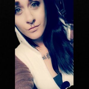 Meet your Posher, Becca